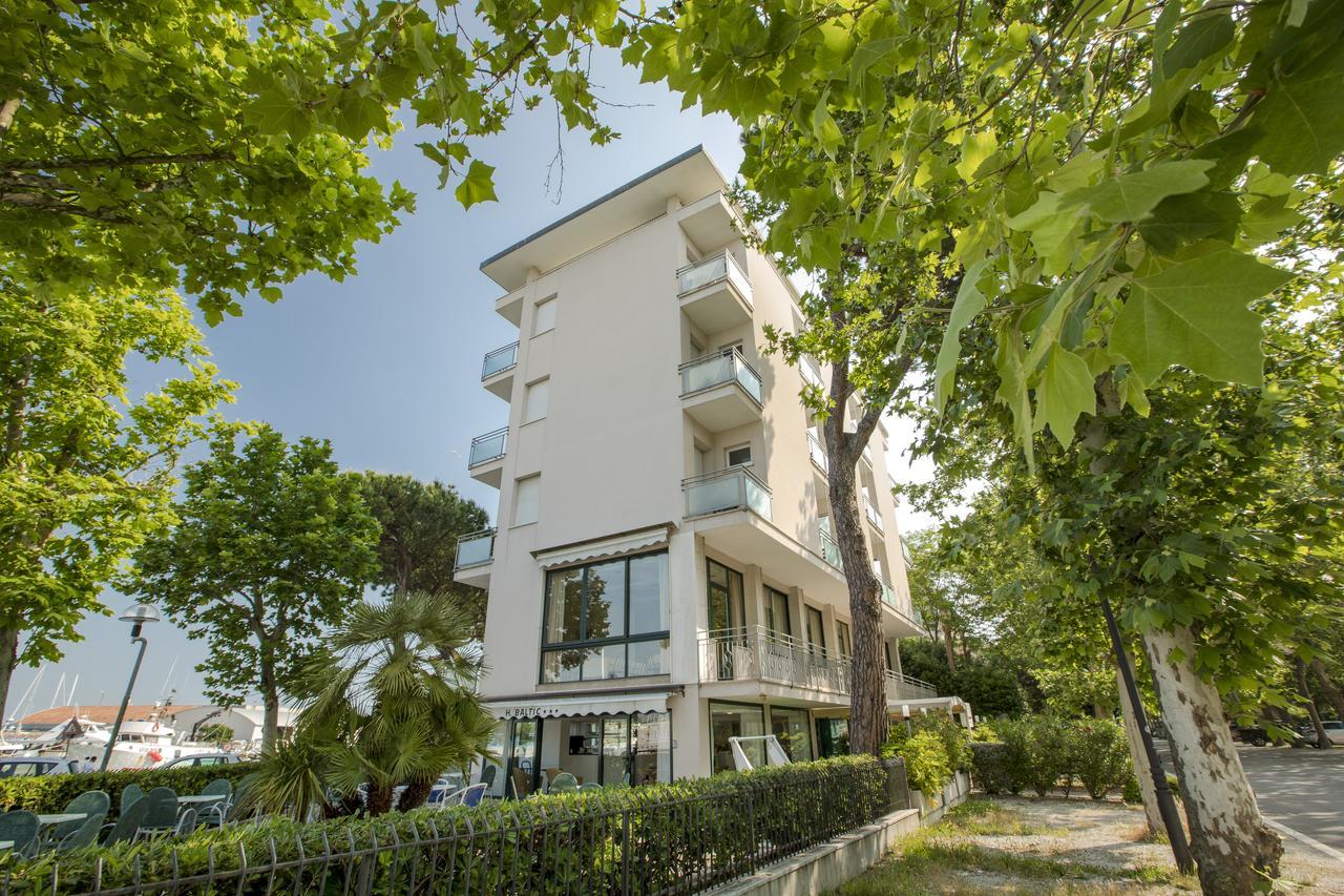 Hotel Baltic Чезенатико Экстерьер фото